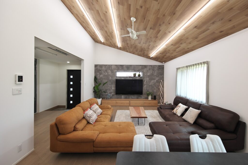 広いリビングダイニング空間