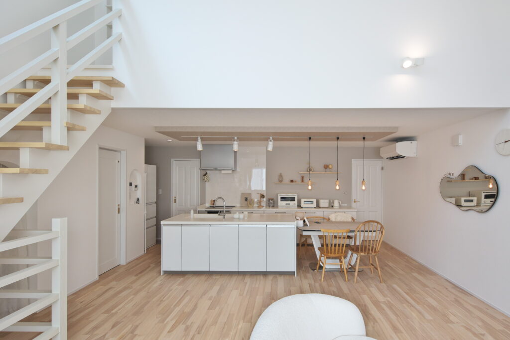 E構法の大空間が広がるLDK