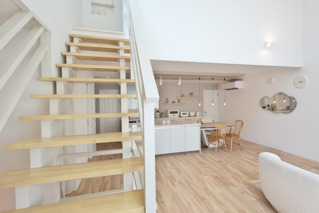 SE構法の家｜淡色インテリアが映える大空間LDKの住まい