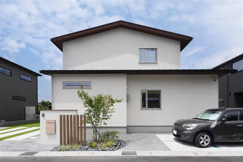 和モダンの家｜庭とアウトドアを楽しむ住まい